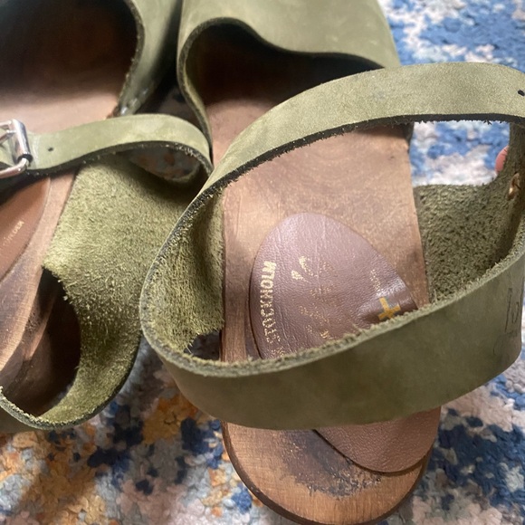 Green Suede Women's Sandals - Picture 2 of 8